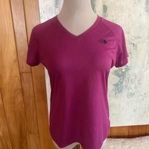 The North Face Women's Med. Pink V-Neck Top. Active Fit. Flash Dry.